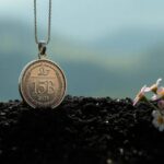 Amuleto de Moneda de Plata: significado y usos (Silver coin charm)