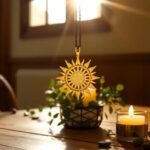 Colgante de Símbolo Solar: significado y usos (Solar symbol pendant)