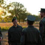 ¿Qué significa soñar con militares?